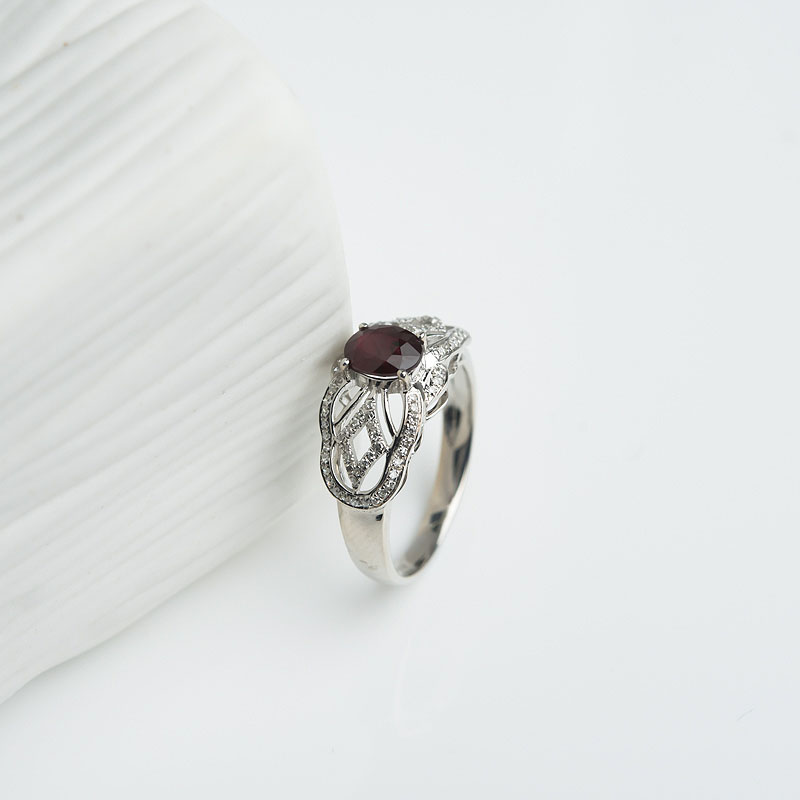 18K金镶钻红宝石戒指-红掌柜