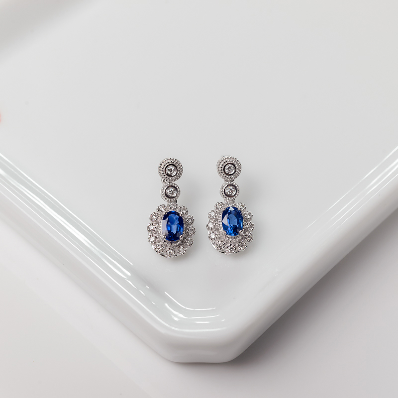 18K金镶钻蓝色蓝宝石耳坠-红掌柜