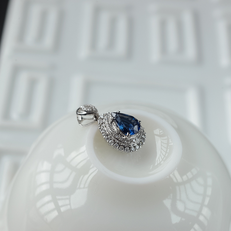 蓝宝石吊坠-红掌柜