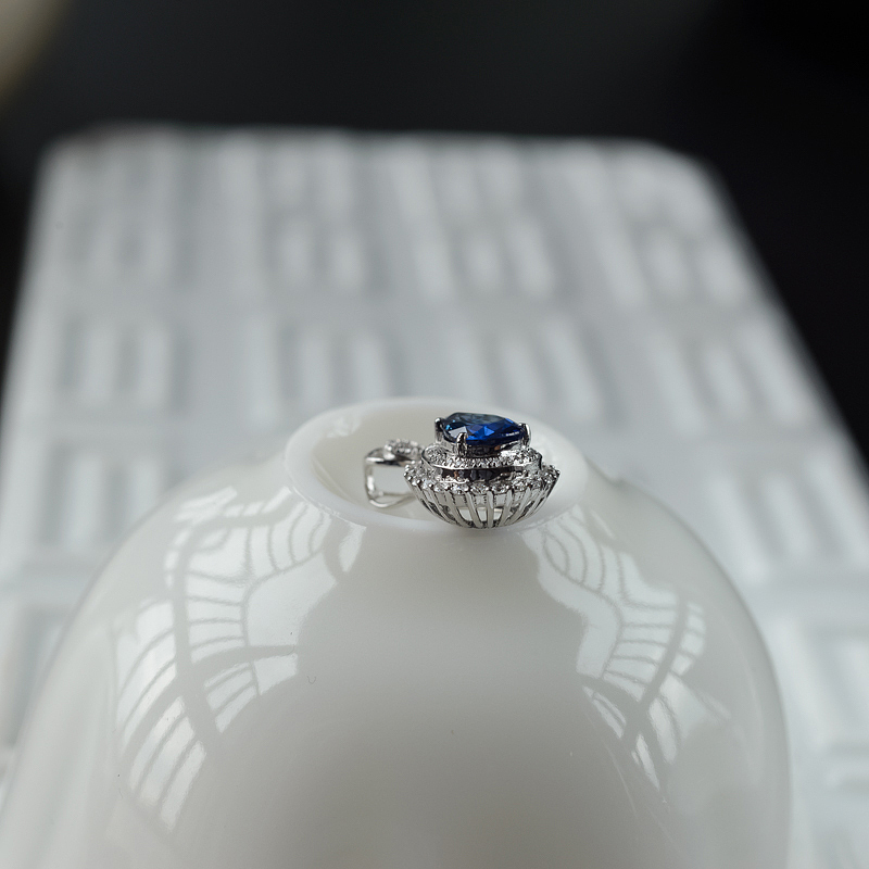 斯里兰卡蓝宝石挂坠-红掌柜