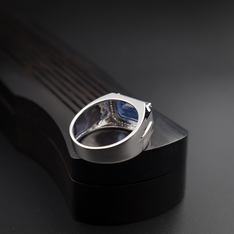 蓝宝石戒指-红掌柜