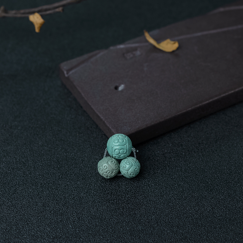 高瓷铁线绿松石回纹珠-红掌柜