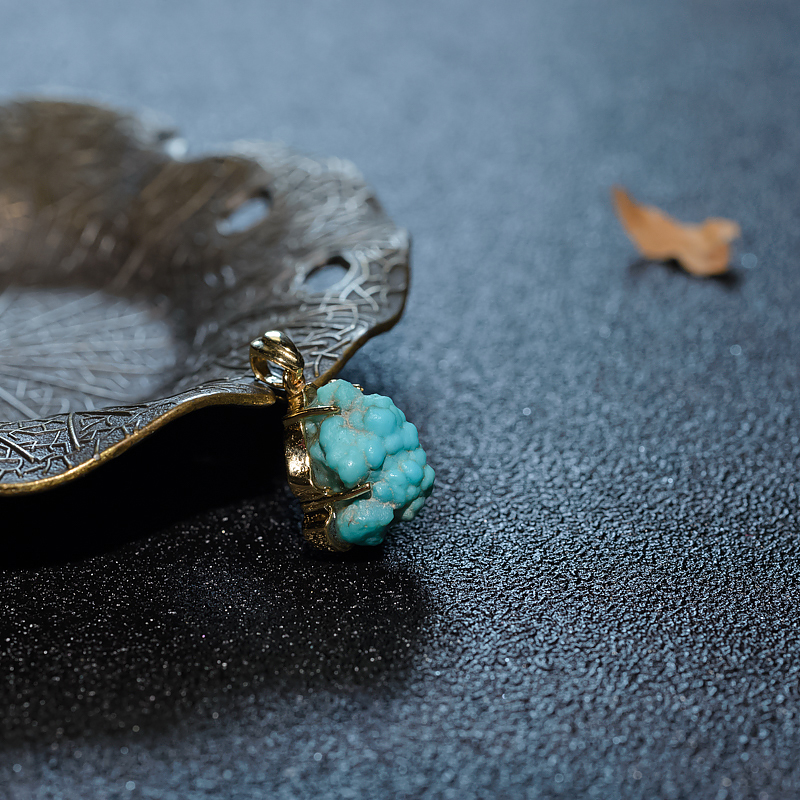 原矿蓝绿松石随形吊坠-红掌柜