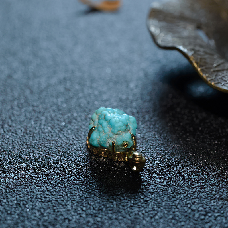 18K金镶原矿松石吊坠-红掌柜