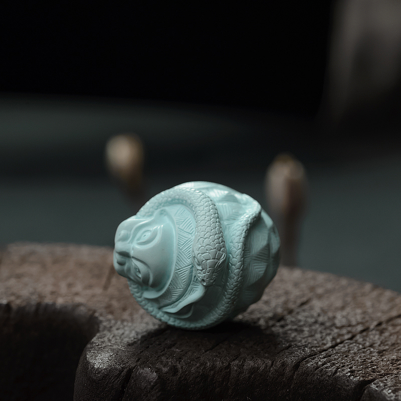 浅蓝绿松石龟咬蛇吊坠-红掌柜