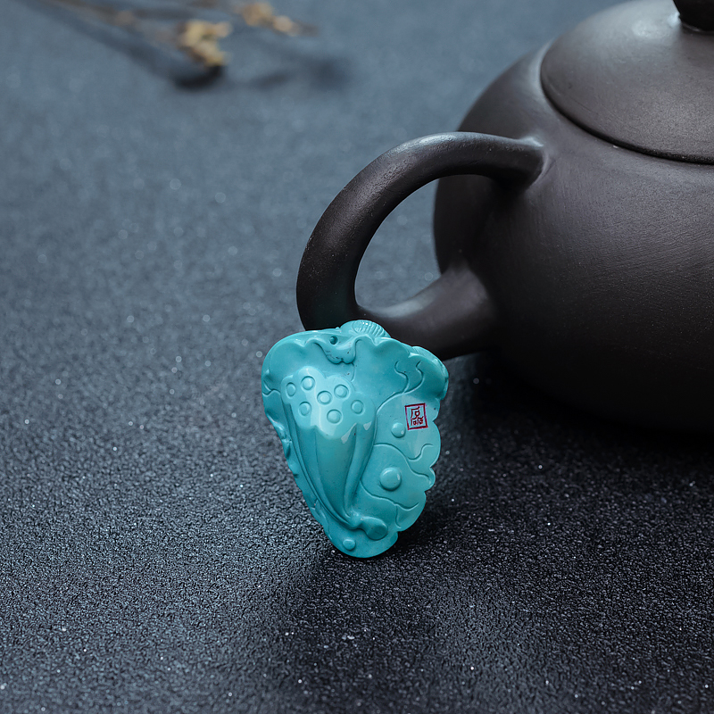 高瓷铁线绿松石龙吊坠-红掌柜