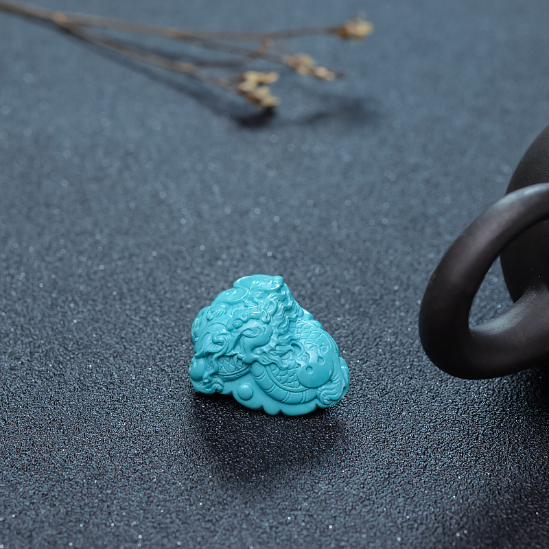 高瓷绿松石龙吊坠-红掌柜