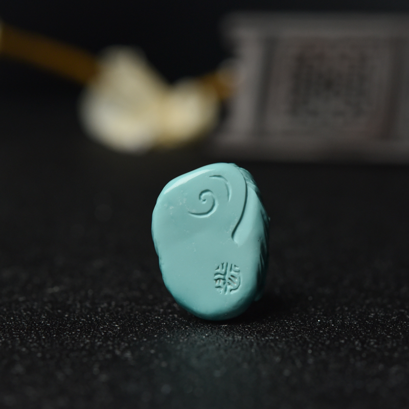 天然浅蓝绿松石大黑天吊坠-红掌柜