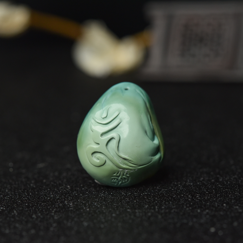 湖北绿松石大黑天吊坠-红掌柜