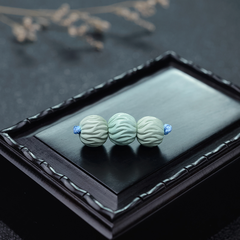 中高瓷蓝绿绿松石雕刻珠-红掌柜