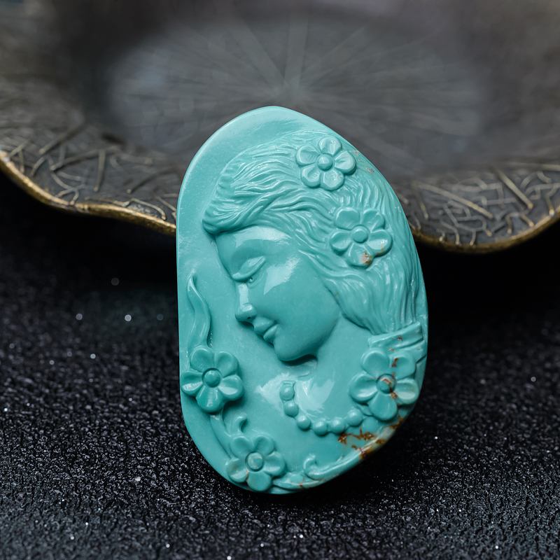 中高瓷绿松石美女吊坠-红掌柜