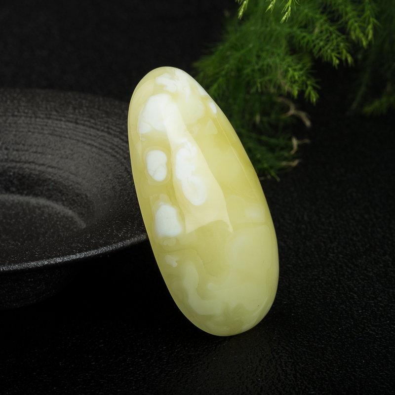 白花蜜随形吊坠-红掌柜