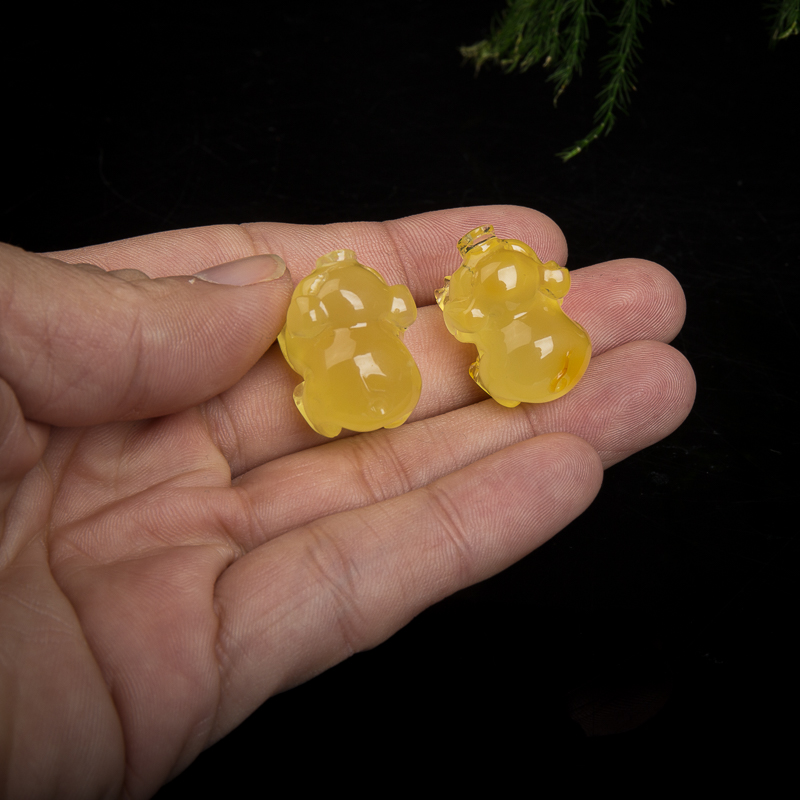 天然浅黄金绞蜜亥猪吊坠套装-红掌柜