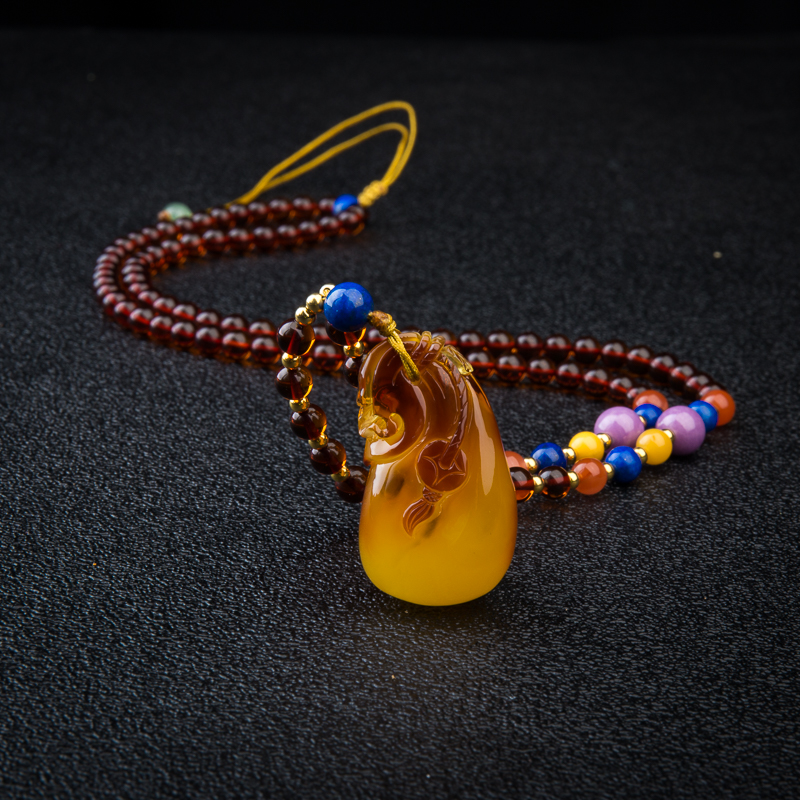 天然带皮俏色金绞蜜钱袋吊坠-红掌柜