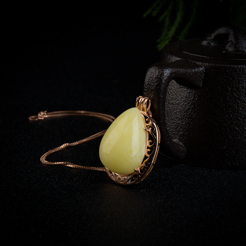 天然浅黄白花蜜水滴吊坠-红掌柜