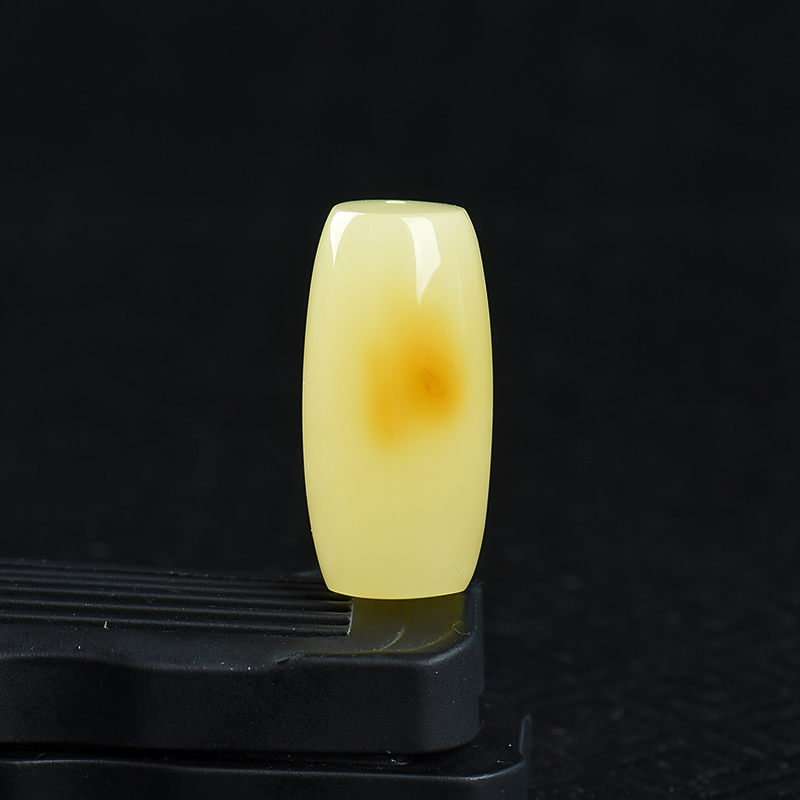 波罗的海天然俏色蜜蜡桶珠吊坠-红掌柜