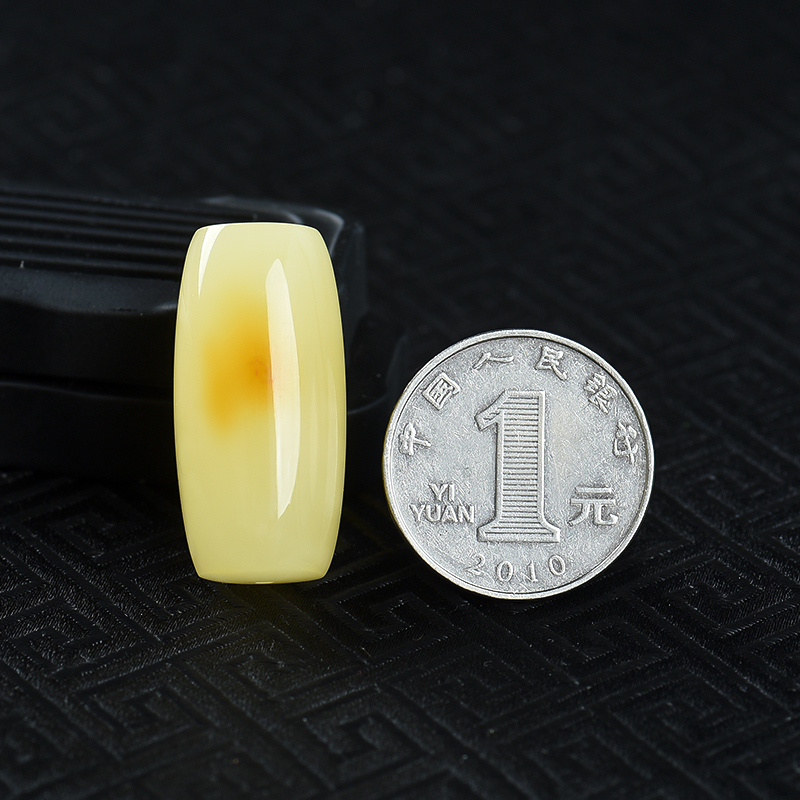 蜜蜡桶珠吊坠-红掌柜