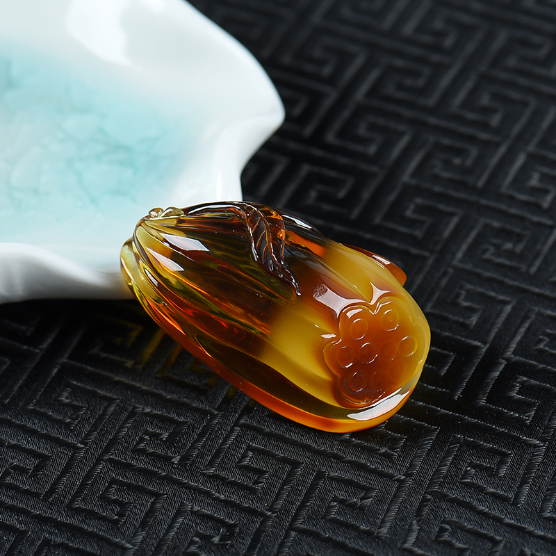 波罗的海天然俏色金绞蜜吊坠-红掌柜