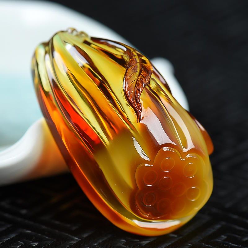 俏色金绞蜜福如意吊坠-红掌柜