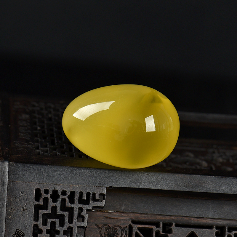 鸡油黄天然金绞蜜蛋形吊坠-红掌柜