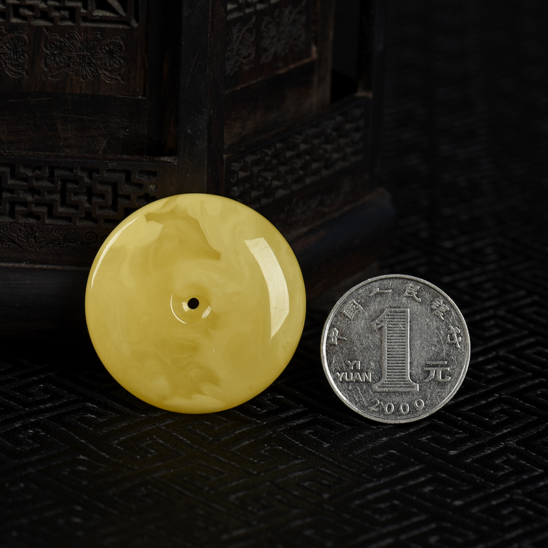 鸡油黄蜜蜡平安扣吊坠-红掌柜