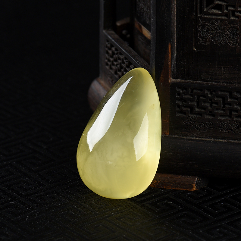 金绞蜜随形吊坠-红掌柜