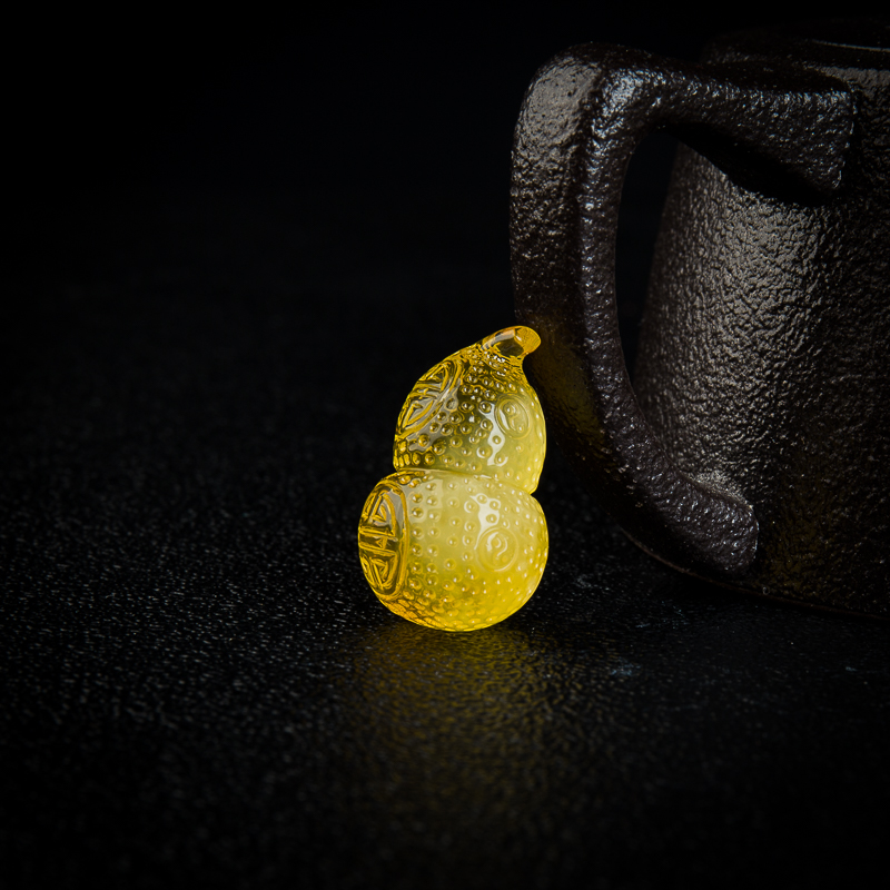 鸡油黄金绞蜜吊坠-红掌柜