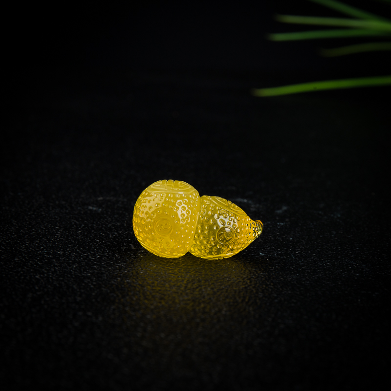 天然鸡油黄金绞蜜吊坠-红掌柜