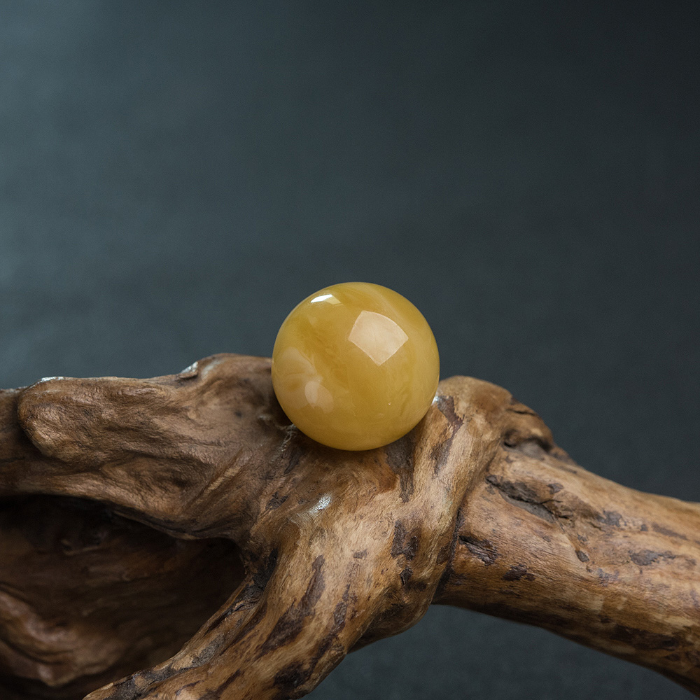 金镶鸡油黄蜜蜡吊坠-红掌柜