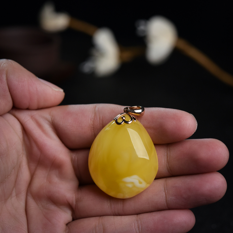 蜜蜡随形吊坠-红掌柜