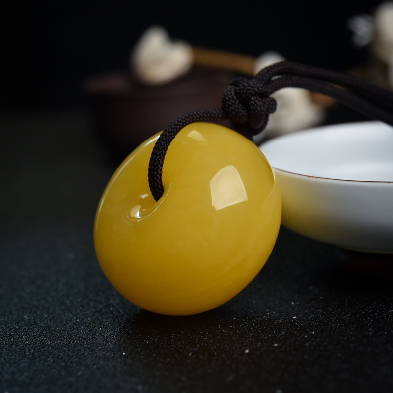 鸡油黄天然蜜蜡平安扣吊坠-红掌柜