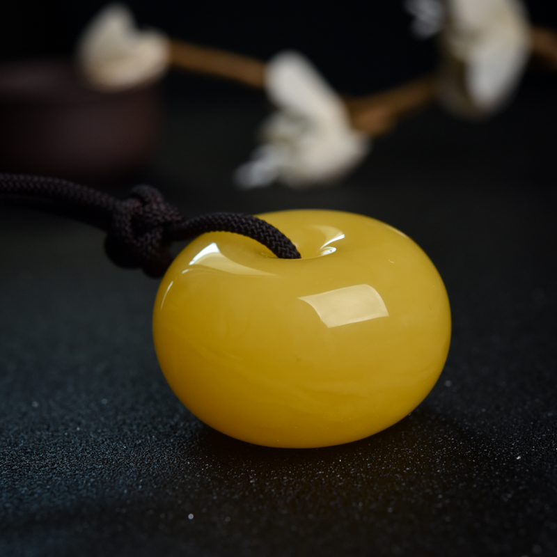 天然鸡油黄蜜蜡吊坠-红掌柜