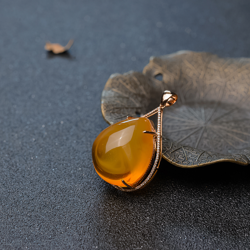 天然鸡油黄蜜蜡水滴吊坠-红掌柜