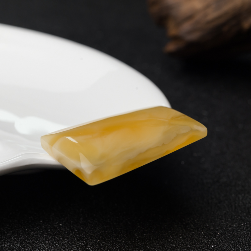 波罗的海鸡油黄蜜蜡无事牌吊坠-红掌柜