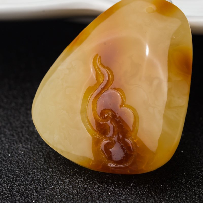 波罗的海俏色蜜蜡福在眼前吊坠-红掌柜