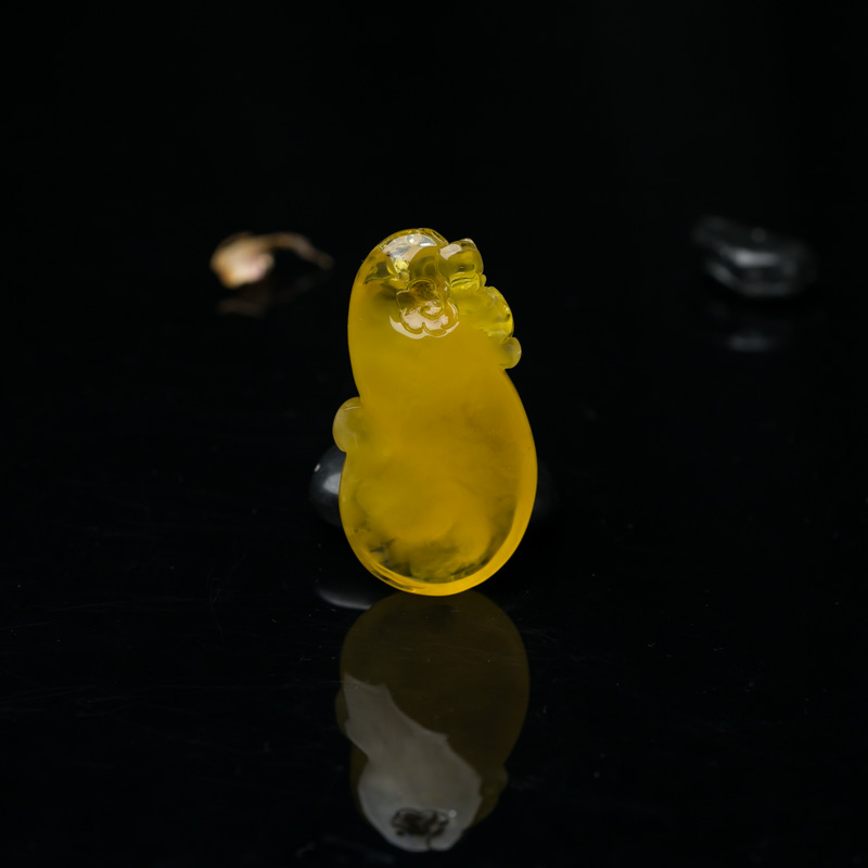 蜜蜡仿古貔貅吊坠-红掌柜