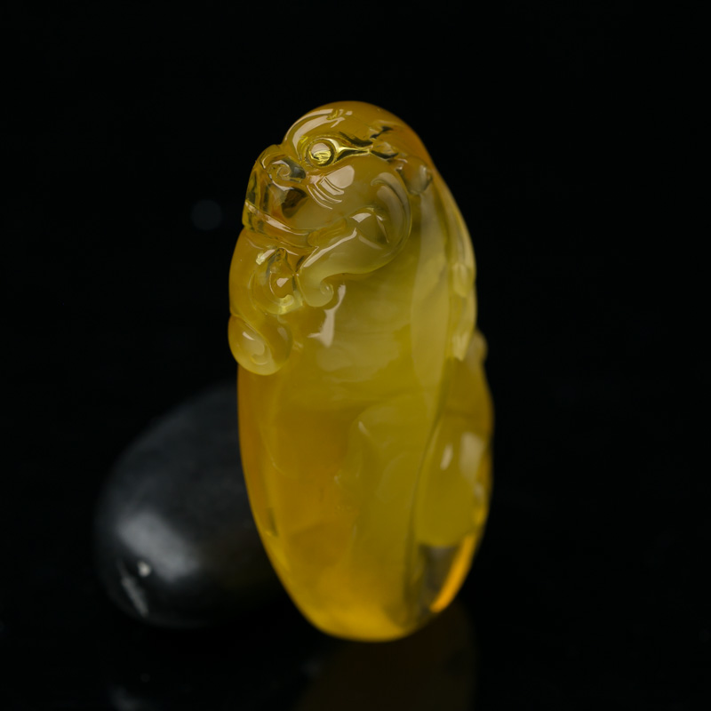 天然蜜蜡仿古貔貅吊坠-红掌柜