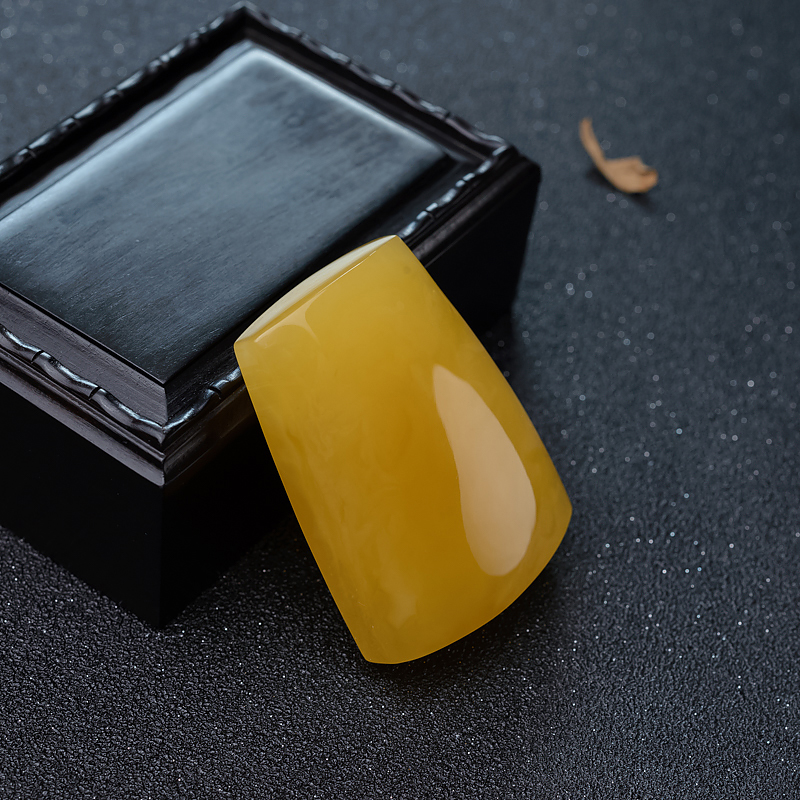 波罗的海鸡油黄蜜蜡无事牌吊坠-红掌柜