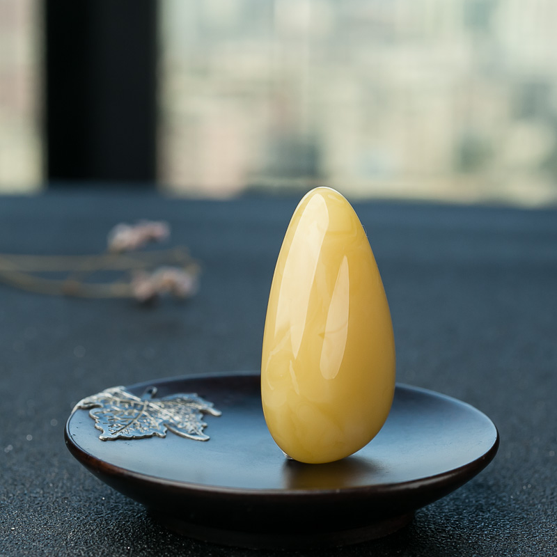 鸡油黄蜜蜡水滴挂坠-红掌柜