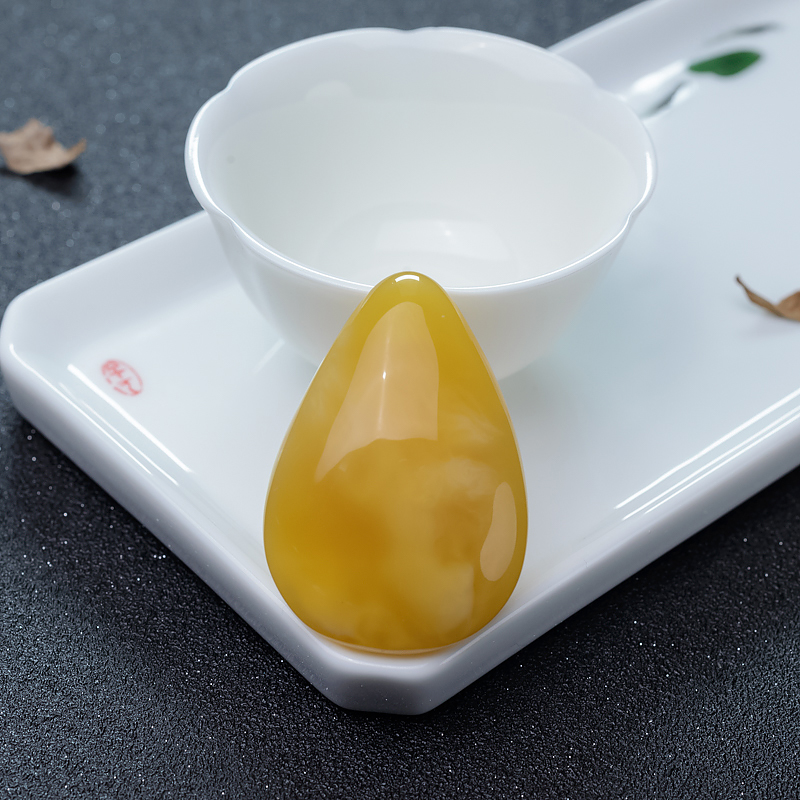 蜜蜡水滴吊坠-红掌柜