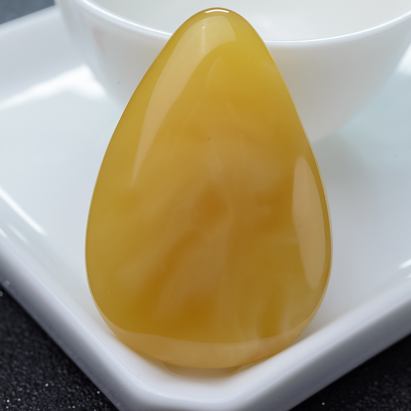 天然鸡油黄蜜蜡水滴吊坠-红掌柜