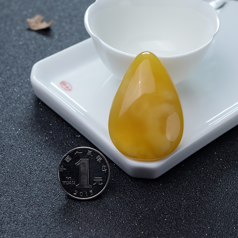 天然波罗的海鸡油黄蜜蜡水滴吊坠-红掌柜