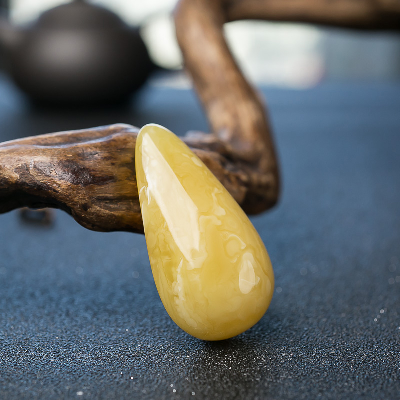 天然蜜蜡随形吊坠-红掌柜