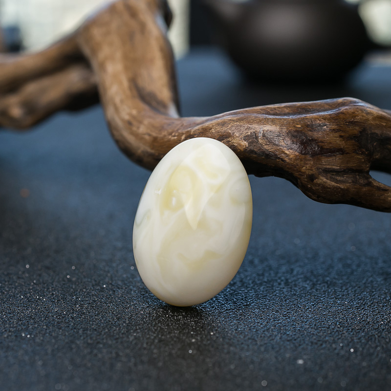 天然白花蜜蜡随形吊坠-红掌柜