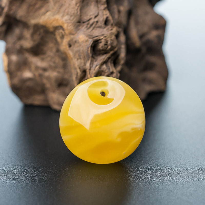 鸡油黄蜜蜡平安扣吊坠-红掌柜