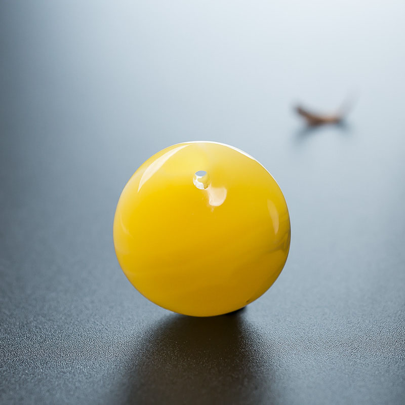 鸡油黄蜜蜡平安扣吊坠-红掌柜