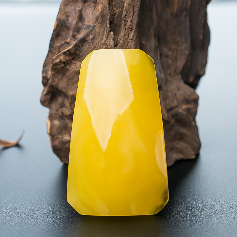 鸡油黄蜜蜡方牌吊坠-红掌柜