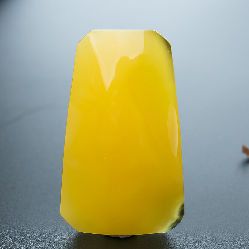 鸡油黄蜜蜡方牌吊坠-红掌柜