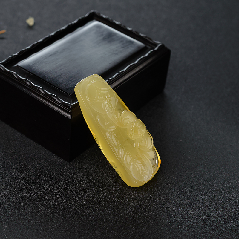 鸡油黄蜜蜡吊坠-红掌柜