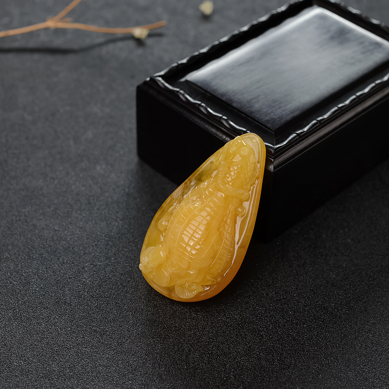 蜜蜡年年有余吊坠-红掌柜